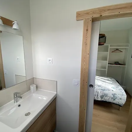 Le Cote Cour Apartment *