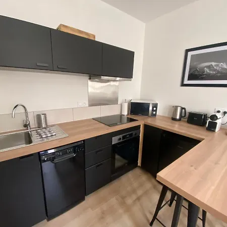 Le Cote Cour Apartment *